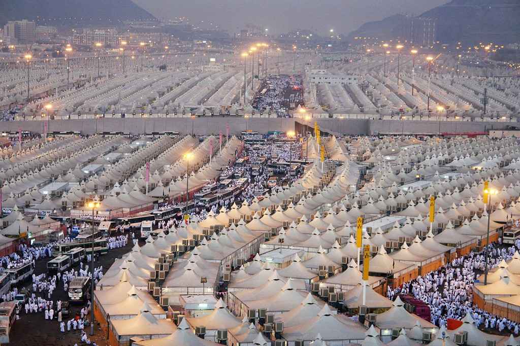Deluxe Hajj Package 2026 - Non Shifting